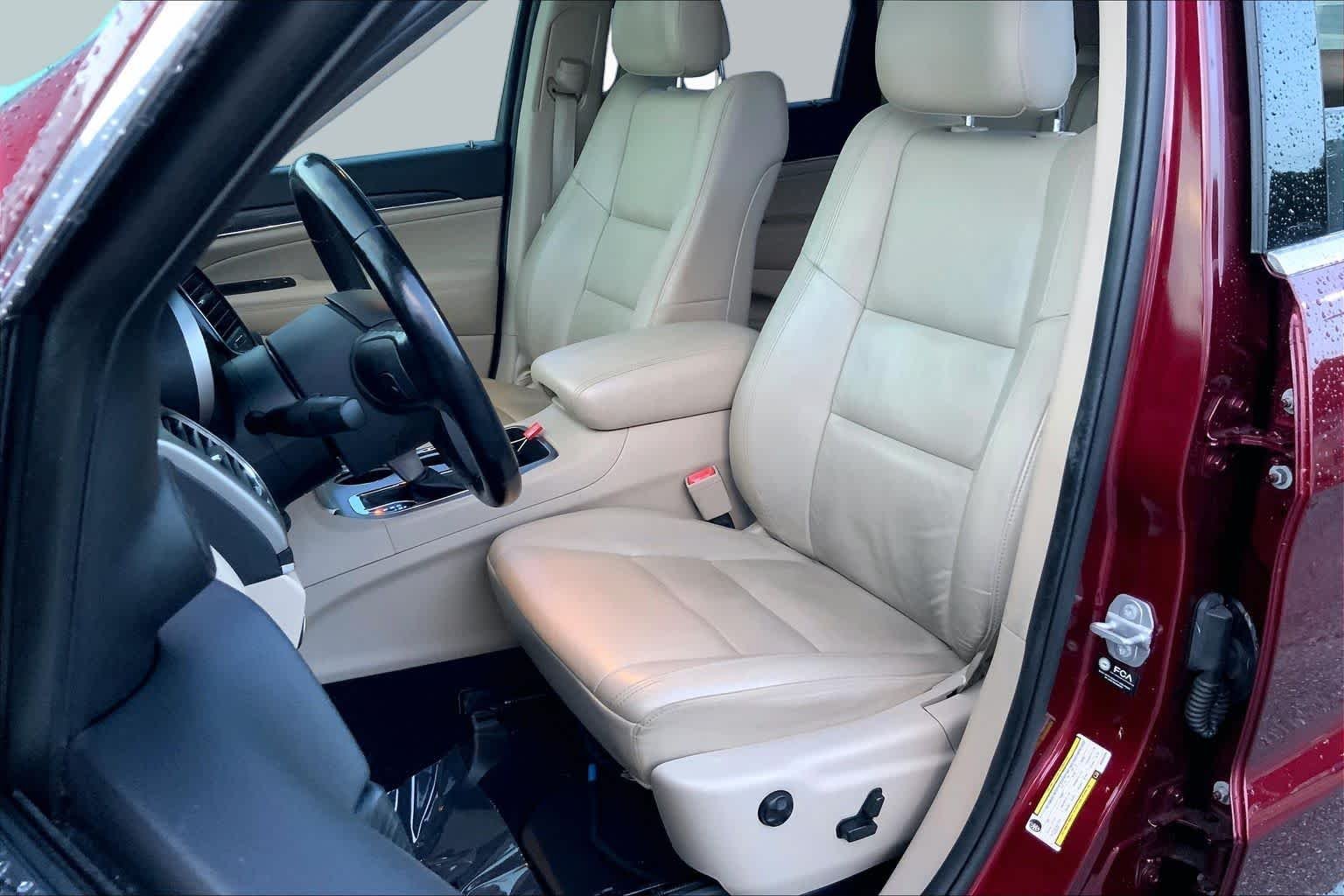 Used 2021 Velvet Red Pearlcoat Jeep Limited image 6