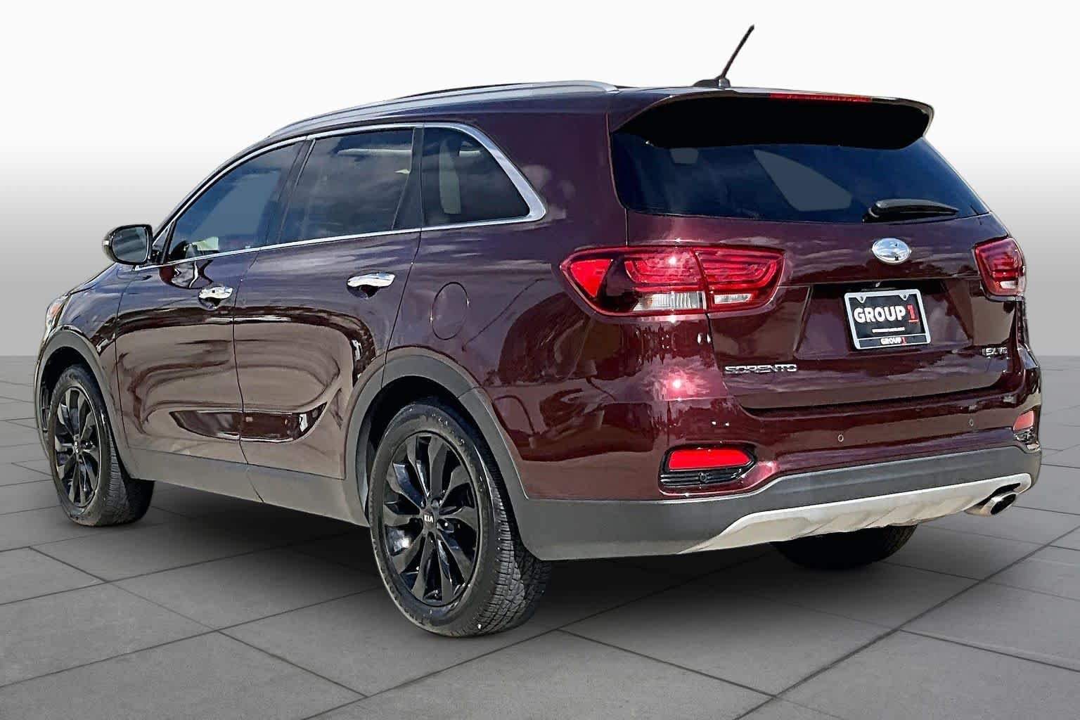 Used 2020 Passion Red Kia EX V6 image 12