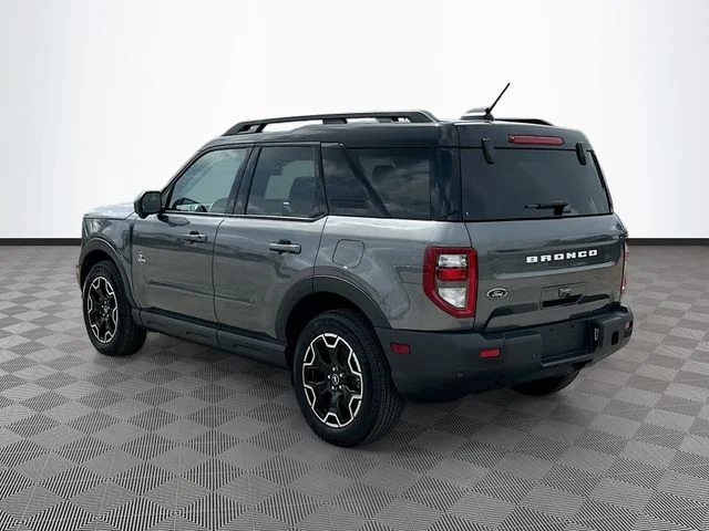 Used 2025 Gray Ford Outer Banks image 7
