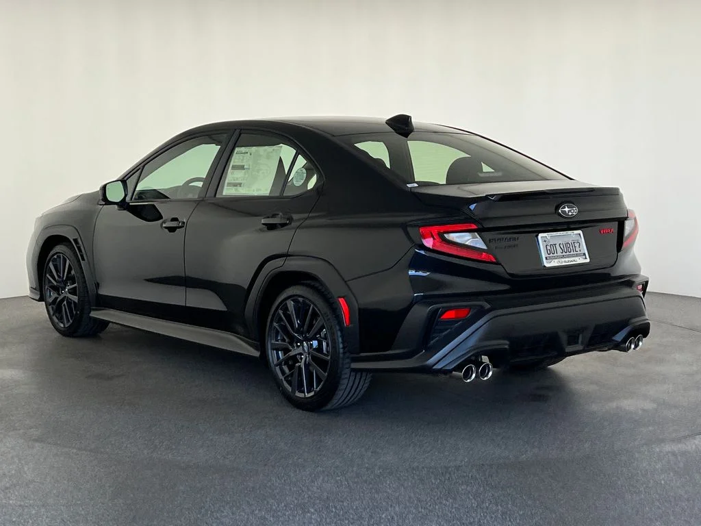 New 2026 CRYSTAL BLACK SILICA Subaru Premium image 7