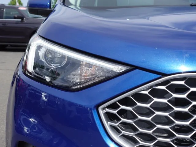 Used 2024 Blue Ford SEL image 3