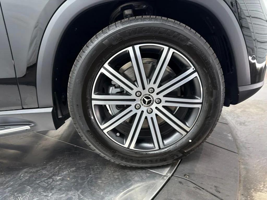 New 2026 Black Mercedes-Benz GLE 350 image 9