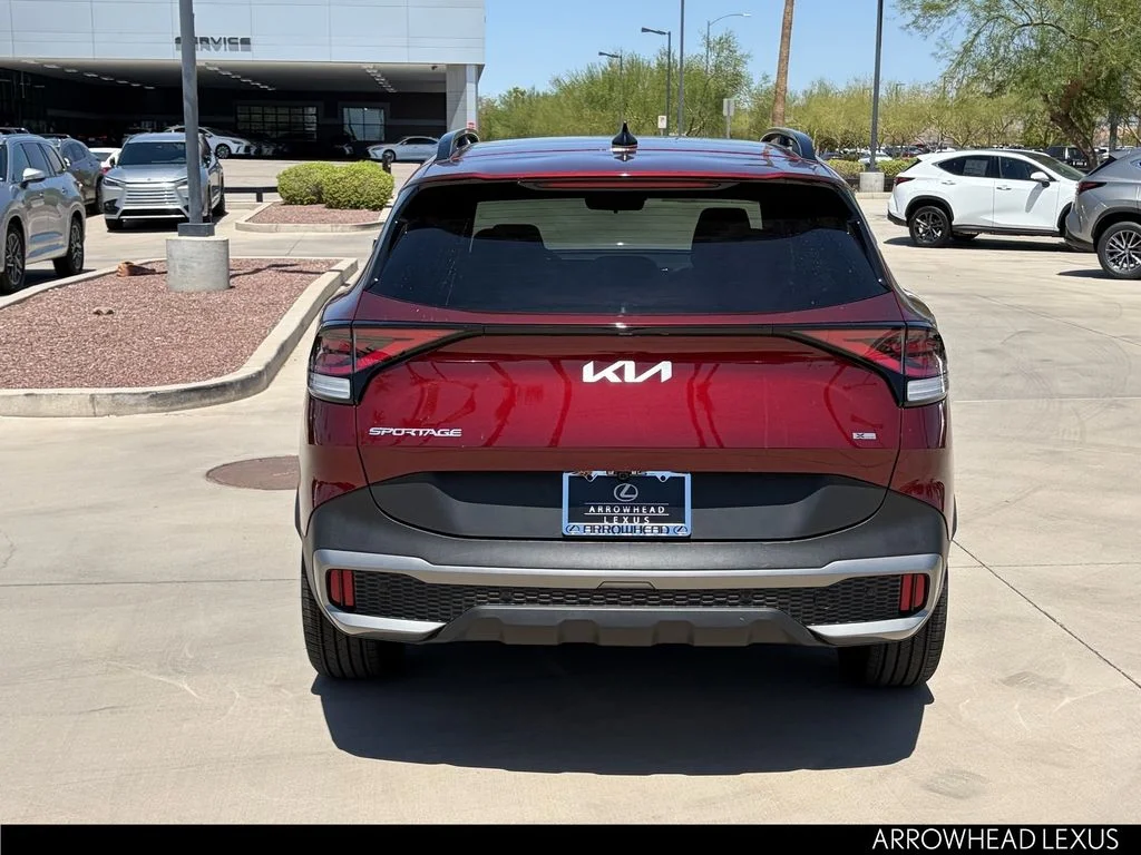 Used 2023 Red Kia X-Line Prestige image 5
