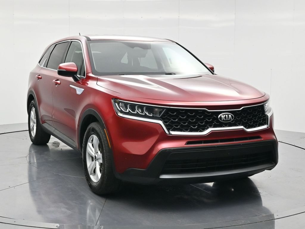 Used 2021 Passion Red Tintcoat Kia LX image 3