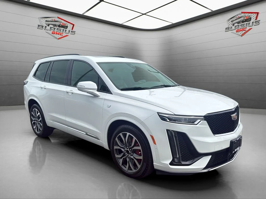 Used 2023 White Cadillac Sport image 7