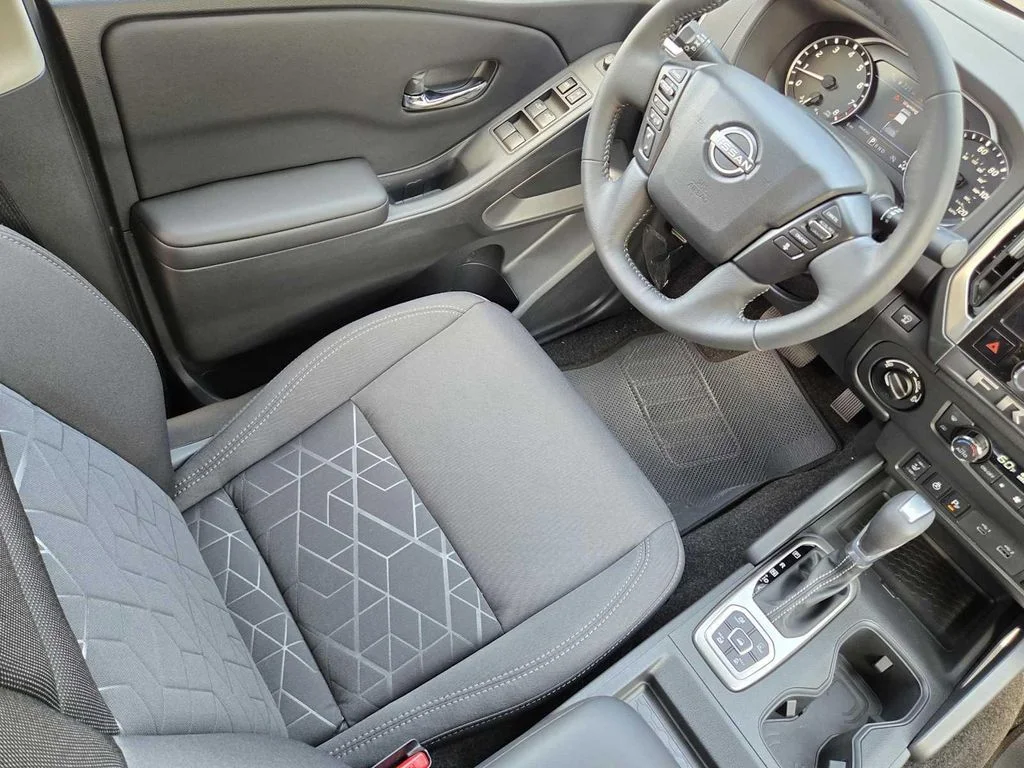 2026 Nissan Frontier SV - Photo 17