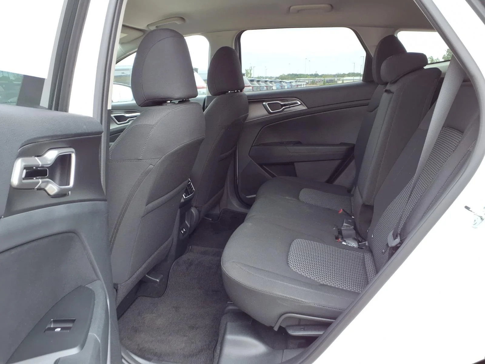 New 2026 Glacial White Pearl Kia LX image 12