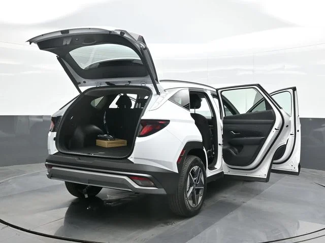 New 2026 White Hyundai SEL image 29