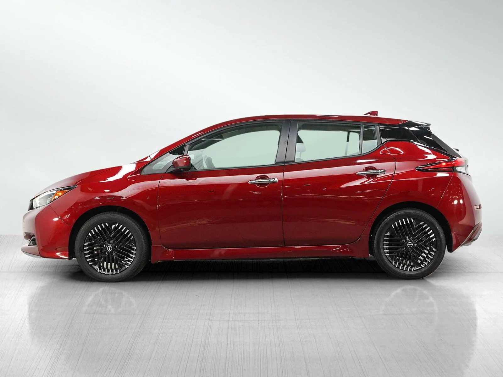Used 2024 Scarlet Ember Tintcoat Nissan SV Plus image 2