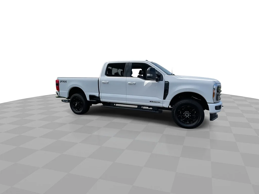 Used 2024 WHITE Ford Lariat image 3