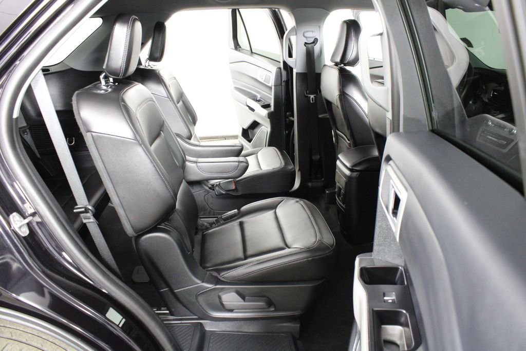 Used 2023 Black Ford XLT image 15