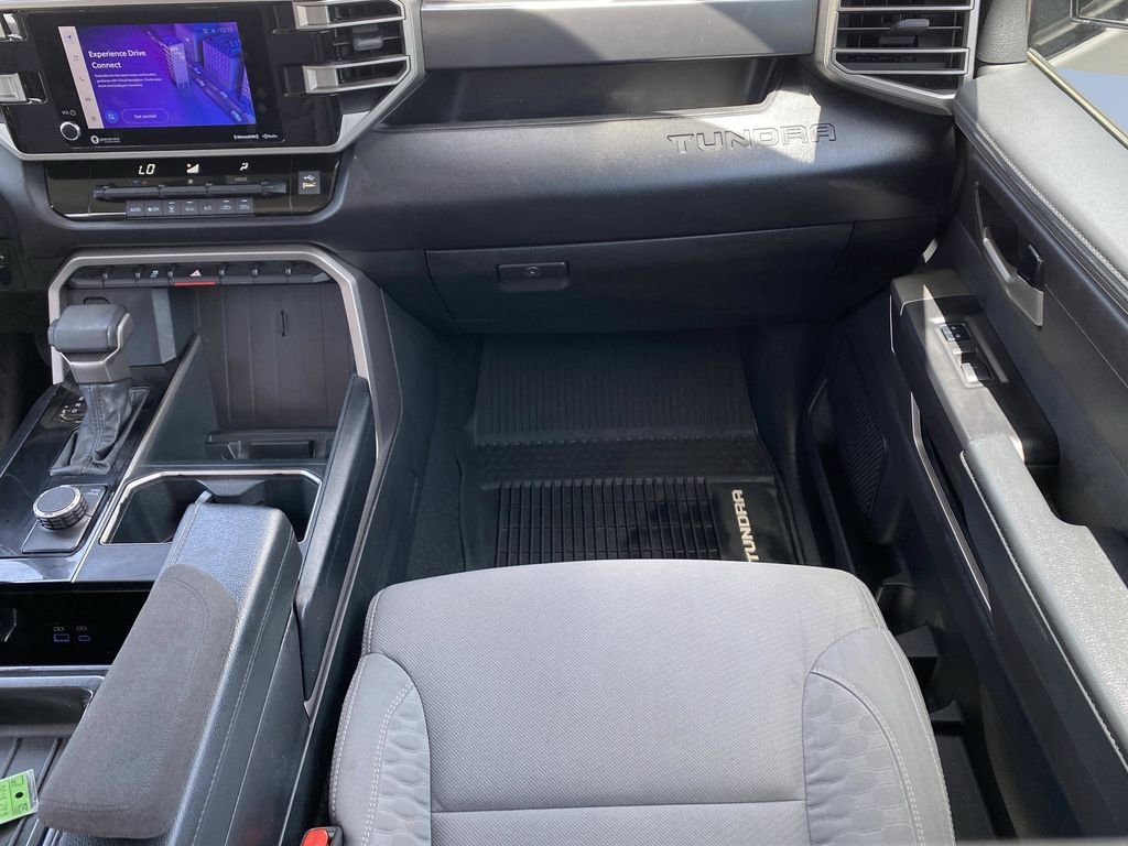 Used 2022 White Toyota SR5 image 13