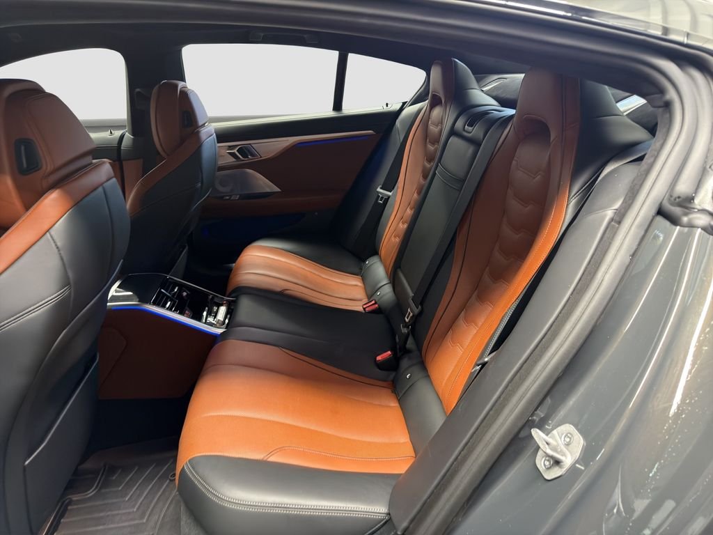 2025 BMW 8 Series M850i - Photo 21