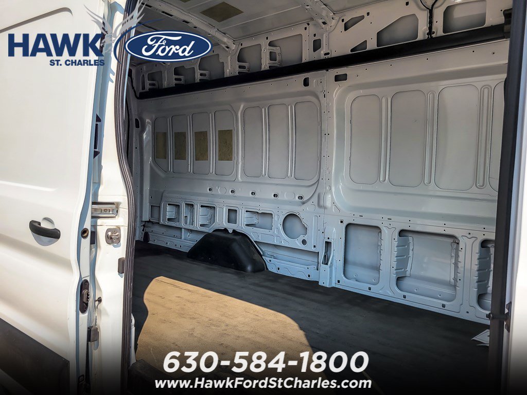 Certified Used 2022 Oxford White Ford T250 image 9