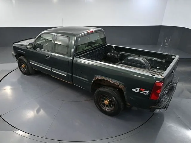 Used 2003 Green Chevrolet LS image 44