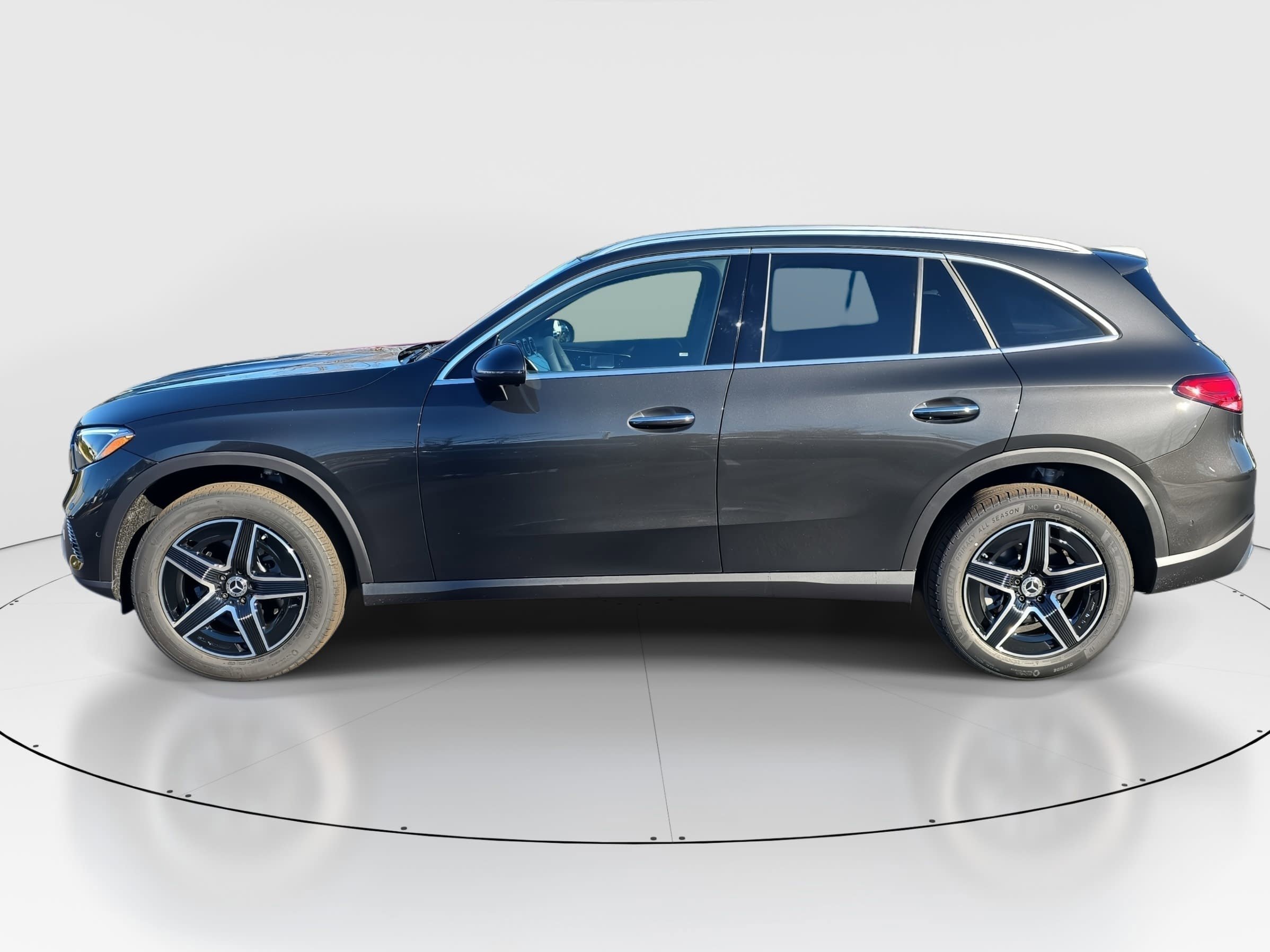 New 2026 Graphite Grey Metallic Mercedes-Benz GLC300 image 8