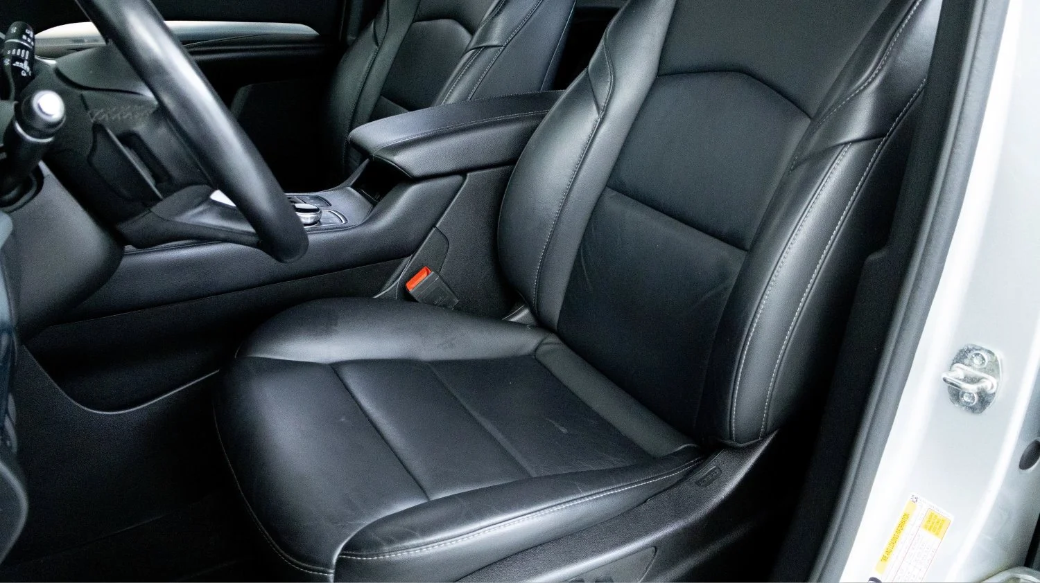 Used 2022 Radiant Silver Metallic Cadillac Premium Luxury image 12