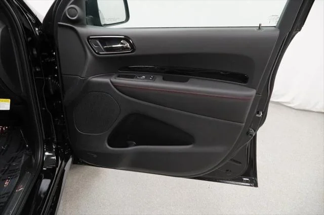 New 2026 Diamond Black Clear-Coat Exterior Paint Dodge GT PLUS image 32