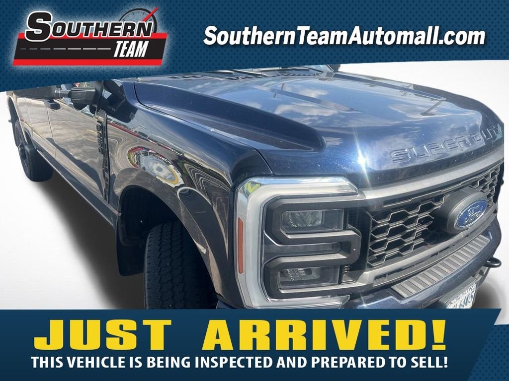 Used 2023 Blue Ford XL image 1