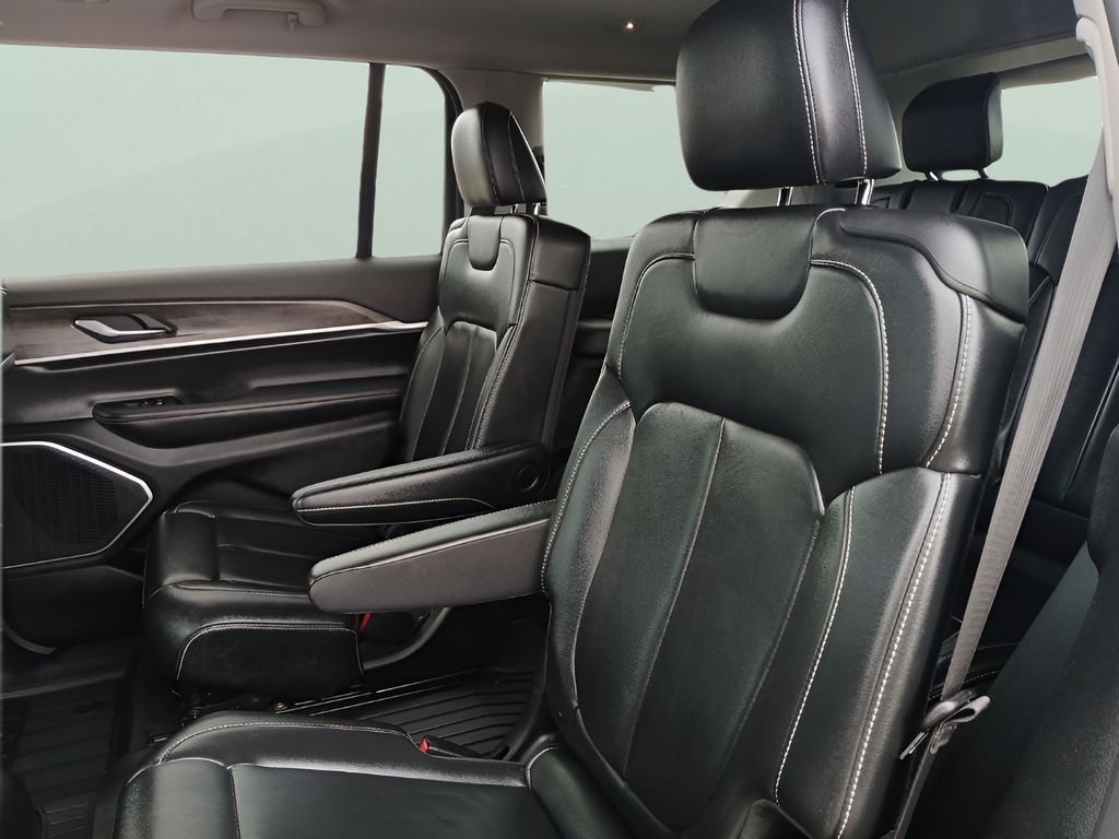 Used 2021 Gray Jeep Limited image 27