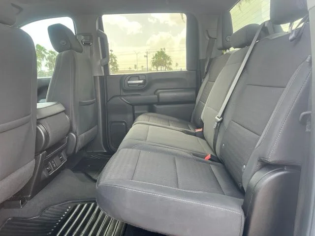 Used 2025 White Chevrolet Custom image 25