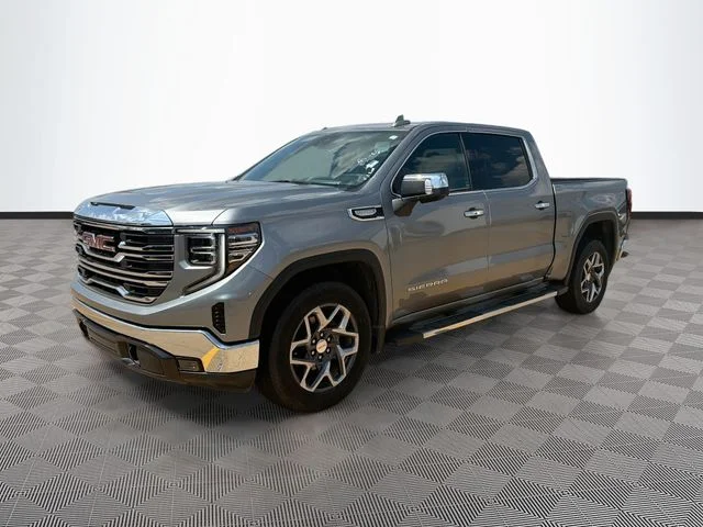 Used 2023 Silver GMC SLT image 3