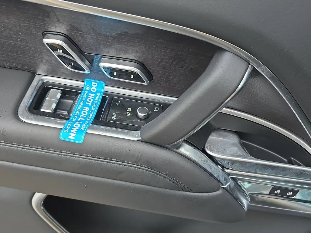 2025 Land Rover Range Rover SE - Photo 30