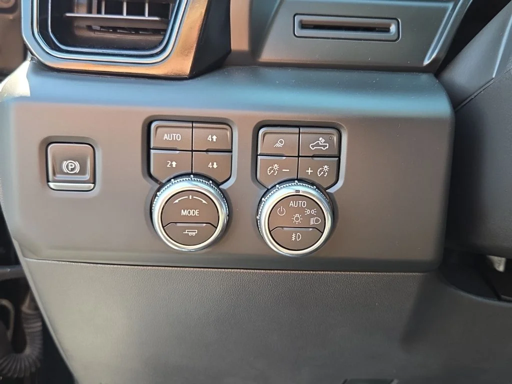 Used 2026 Black GMC AT4 image 29