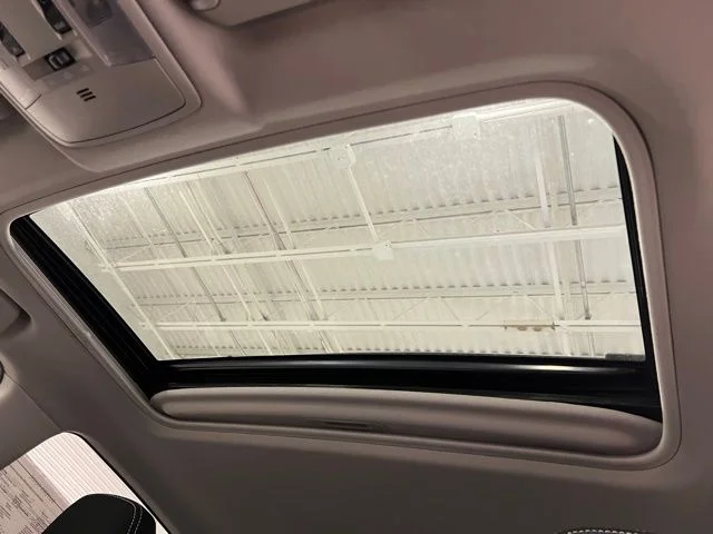 Used 2018 Blue Toyota XLE image 19