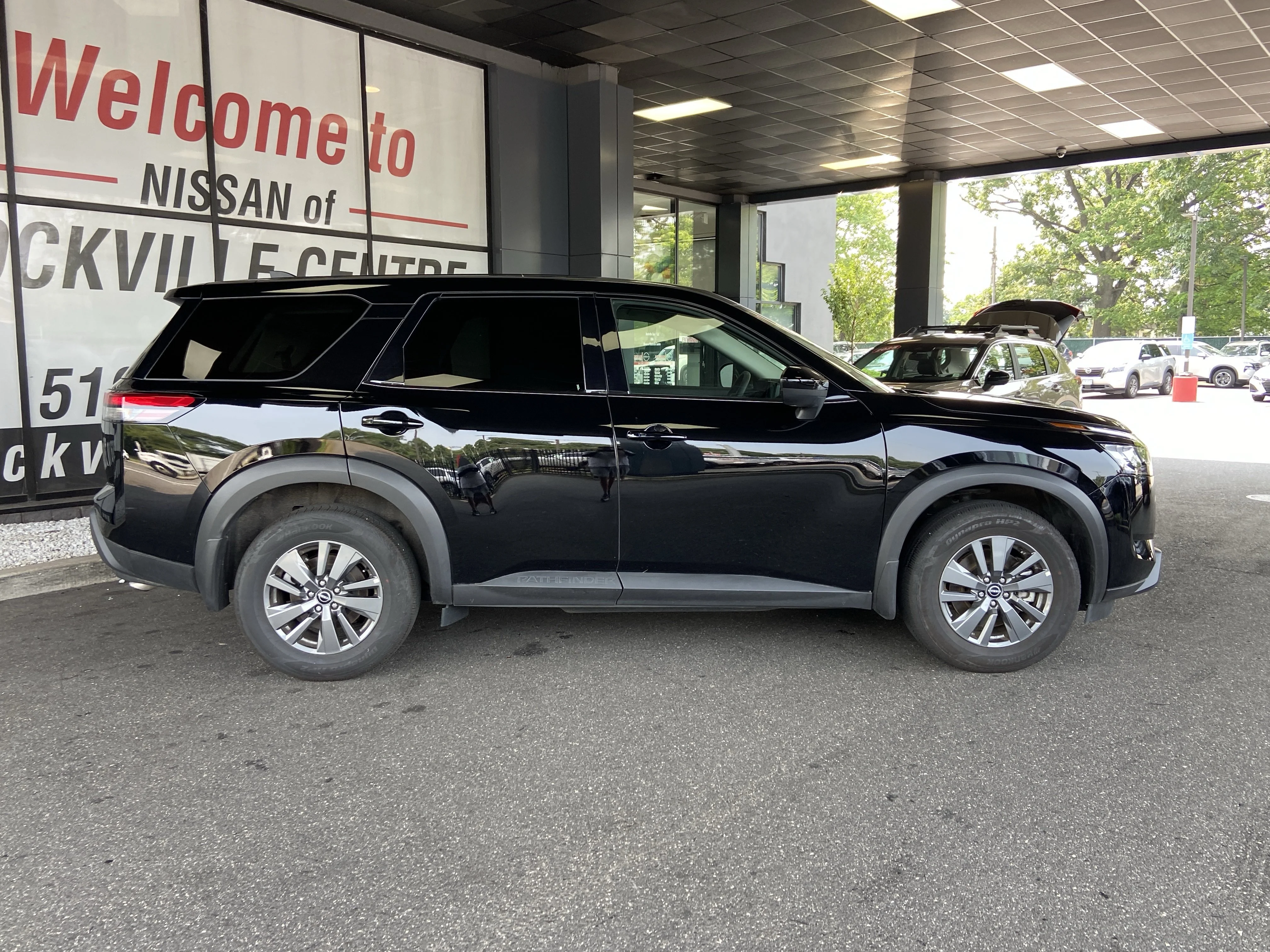 Used 2025 Super Black Nissan S image 4