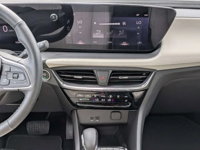 Used 2026 White Frost Tricoat Buick Avenir image 18
