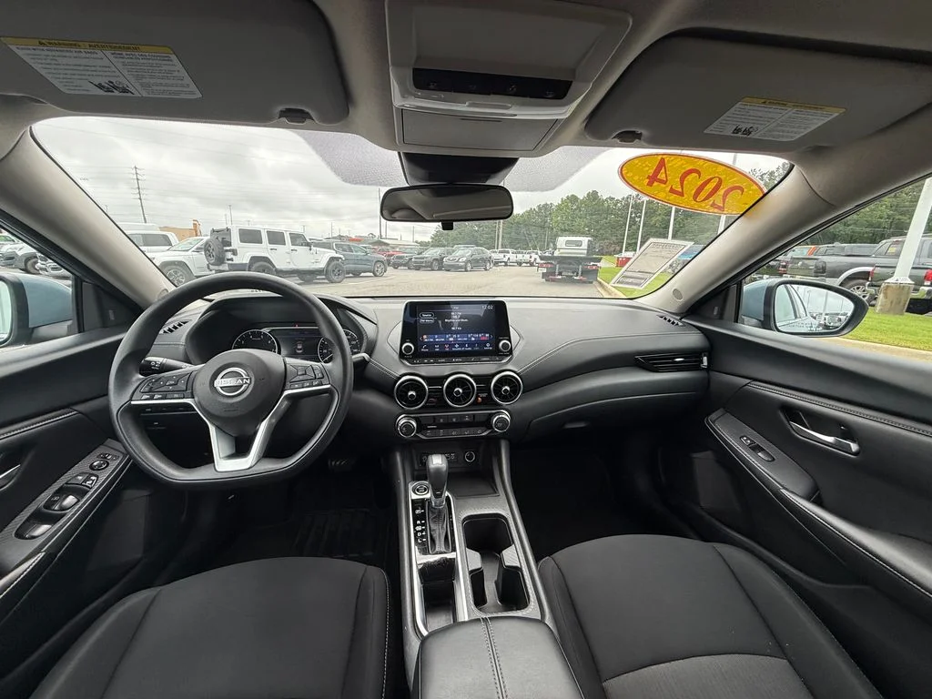 Used 2024 Gray Nissan SV image 7