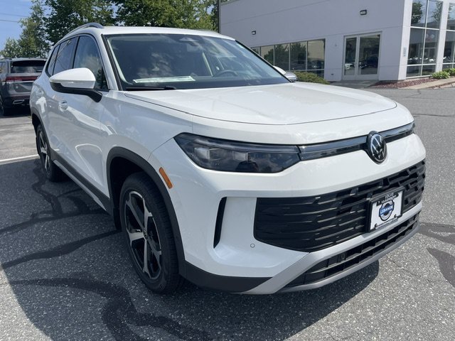 New 2026 Pure White Volkswagen 2.0T SE image 4