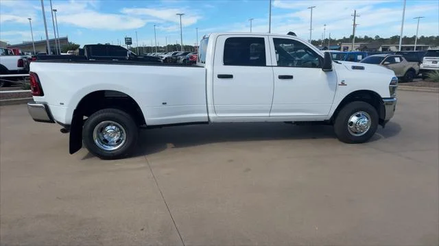 New 2026 Bright White Clear-Coat Exterior Paint RAM Tradesman image 9