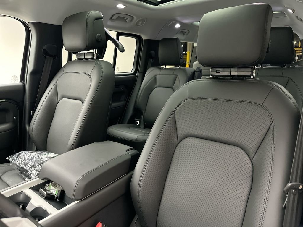 New 2026 Carpathian Grey Land Rover S image 11