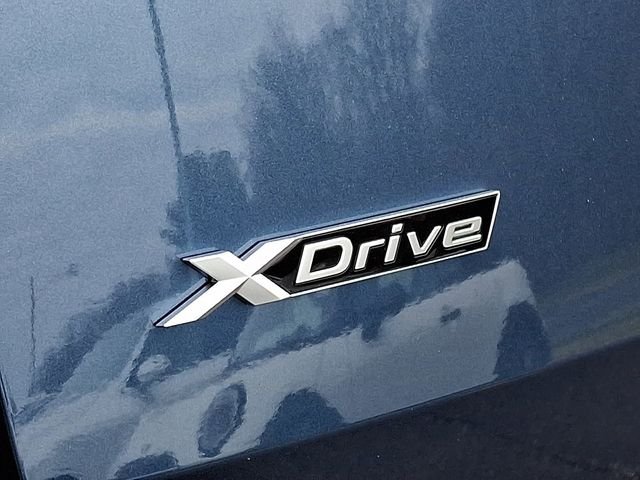 New 2026 Arctic Race Blue metallic BMW 30 xDrive image 21