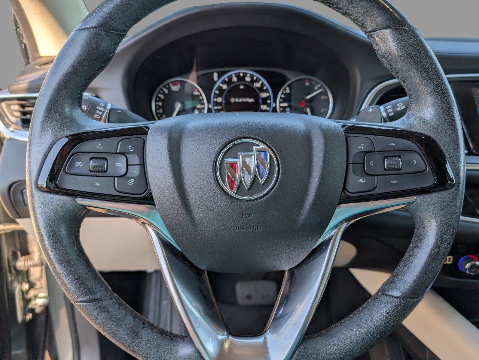 Used 2022 SAGE METALLIC Buick Avenir image 25
