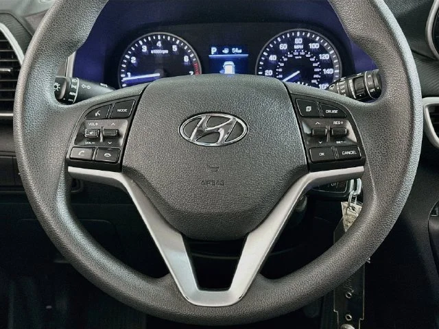 Used 2021 Blue Hyundai SE image 12