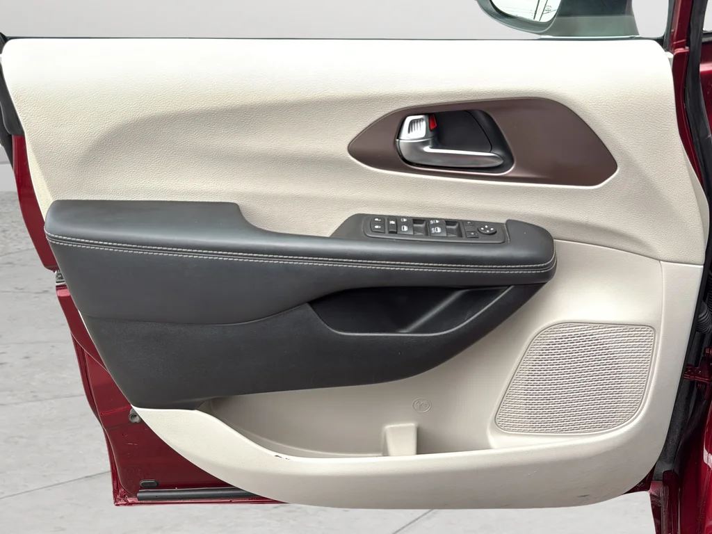 Used 2023 Red Chrysler LX image 25