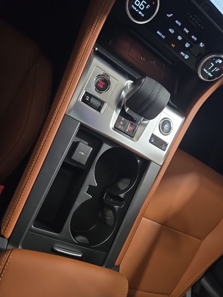 2026 Jaguar F-Pace R-Dynamic S - Photo 15