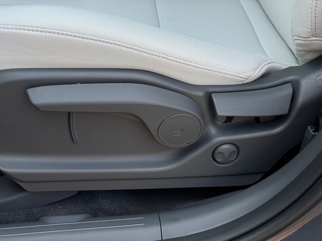 2026 Hyundai Santa Fe SE - Photo 23