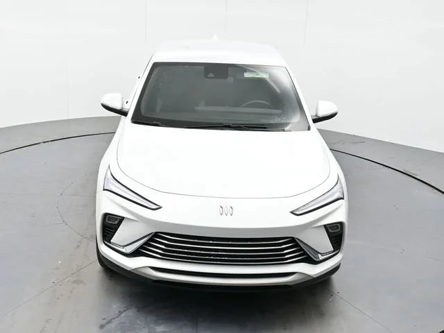 Used 2025 Summit White Buick Preferred image 30