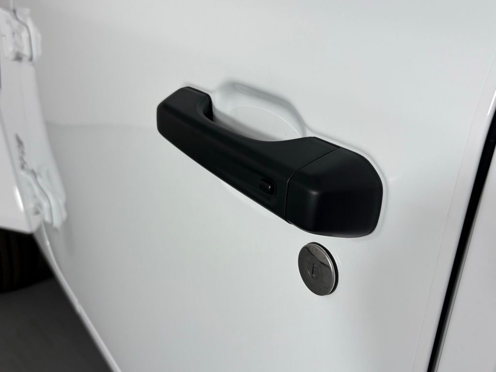 New 2026 Bright White Clear-Coat Exterior Paint Jeep Sport image 12