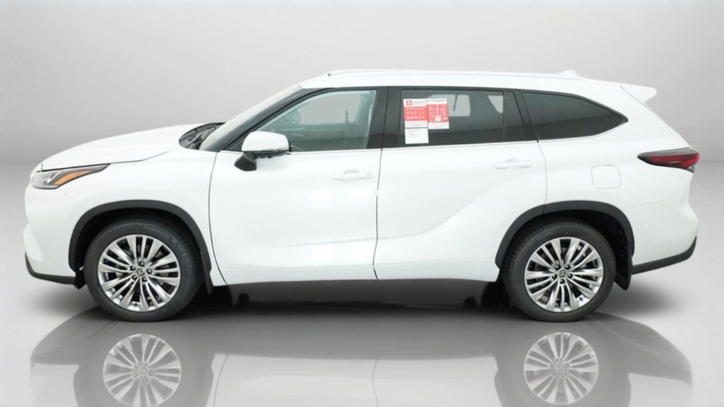 New 2026 Wind Chill Pearl Toyota Platinum image 2