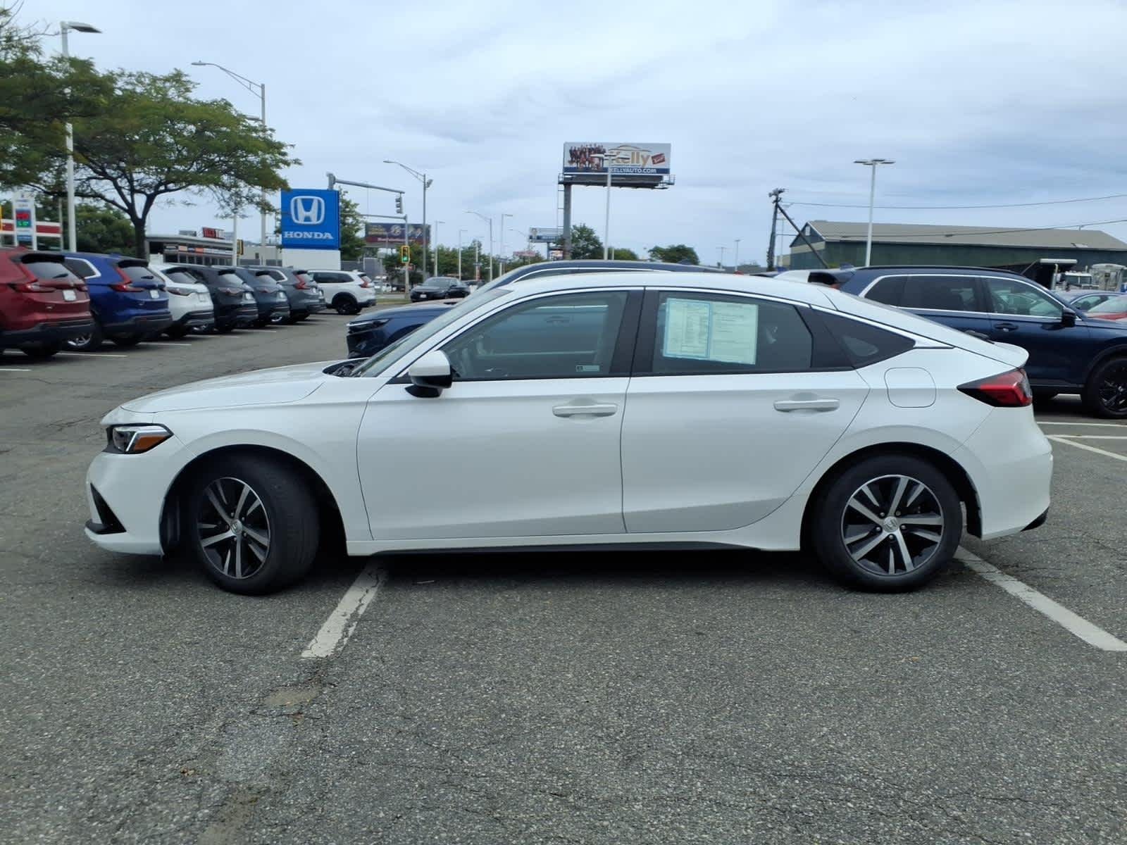 2024 Honda Civic Hatchback LX - Photo 9