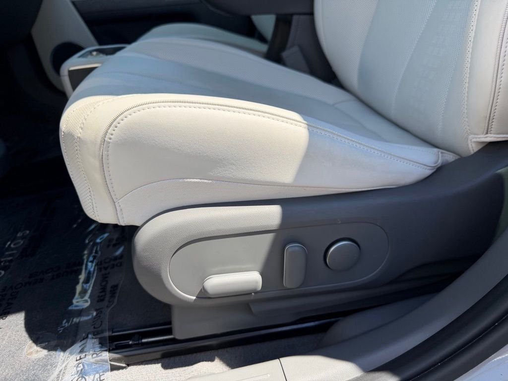 Used 2023 Cyber Gray Hyundai SEL image 14