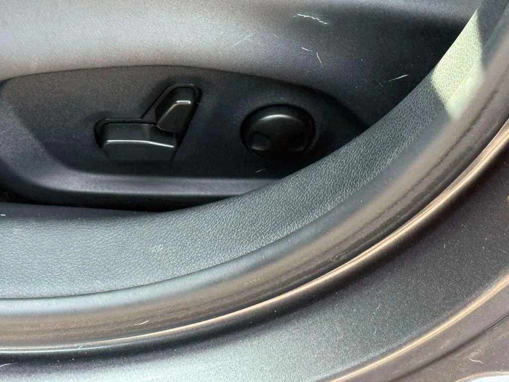 Used 2022 Gray Jeep Limited image 17