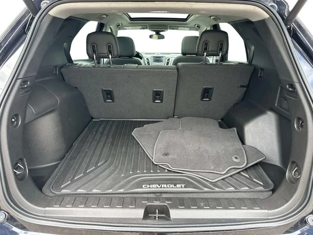 Used 2020 Blue Chevrolet LT image 9