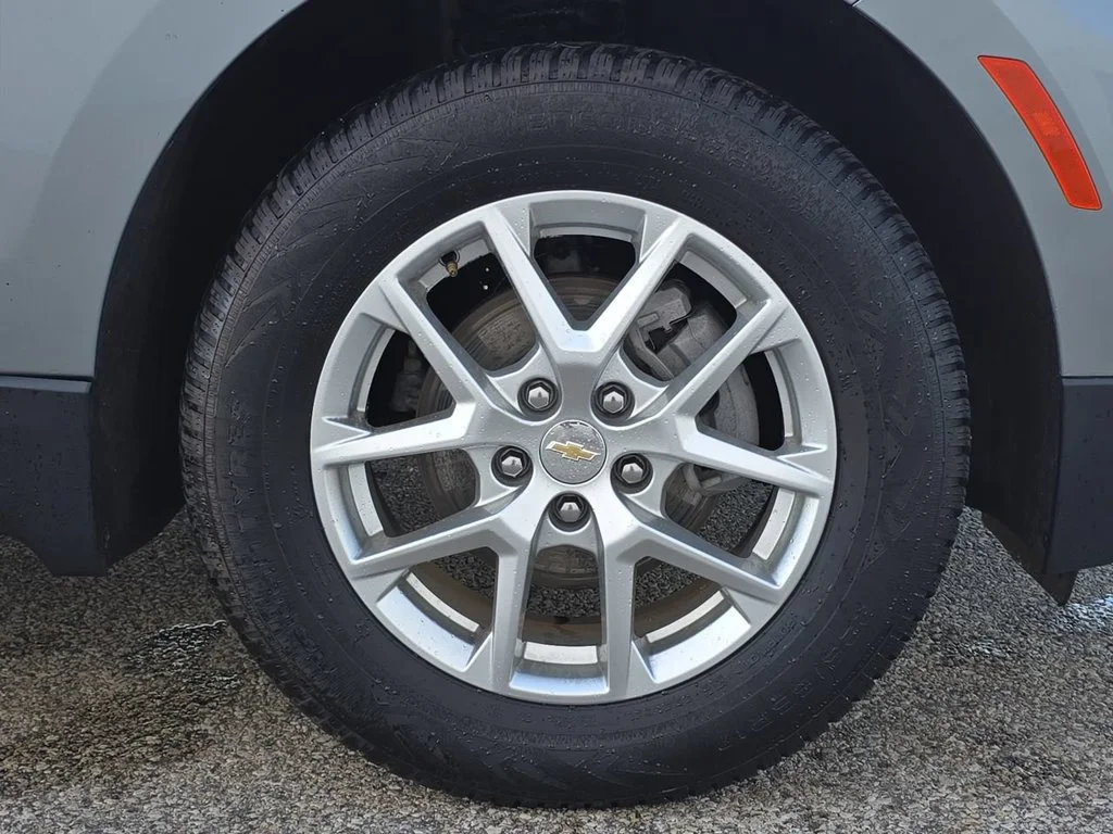 2024 Chevrolet Equinox LT - Photo 34