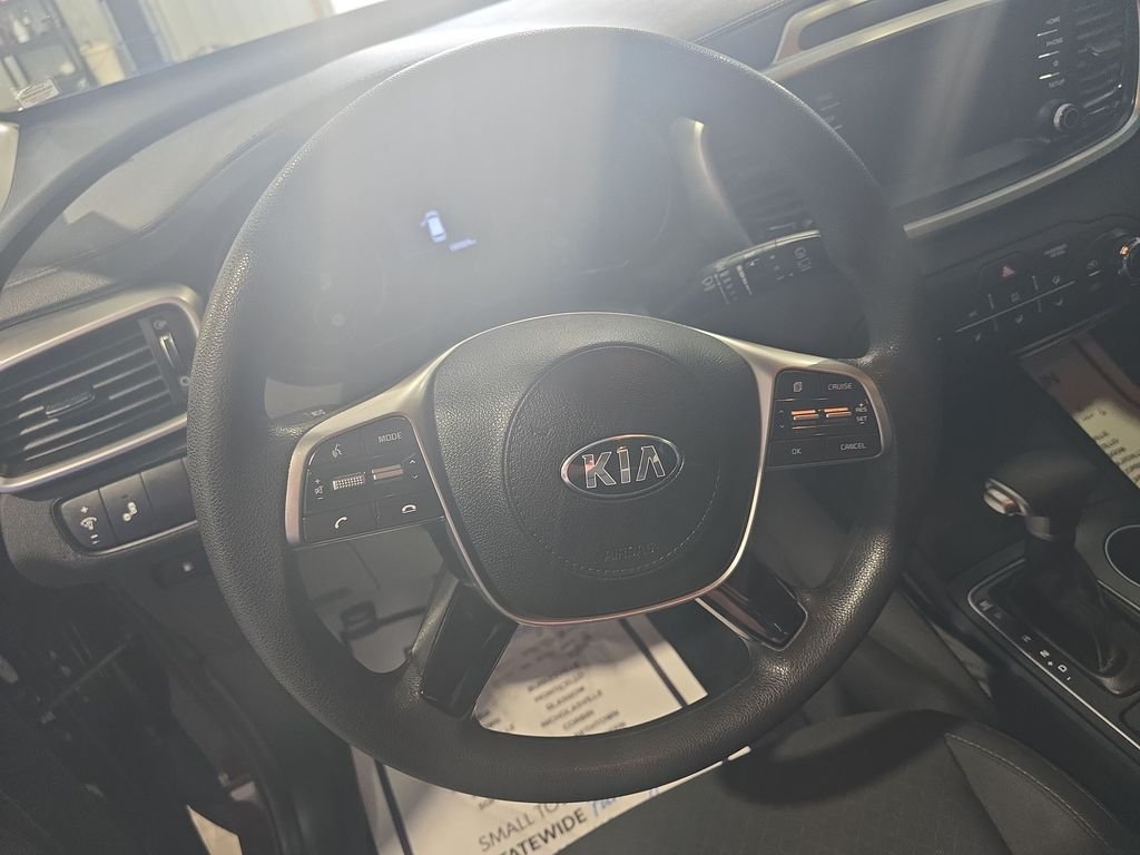 Used 2020 Purple Kia LX image 17
